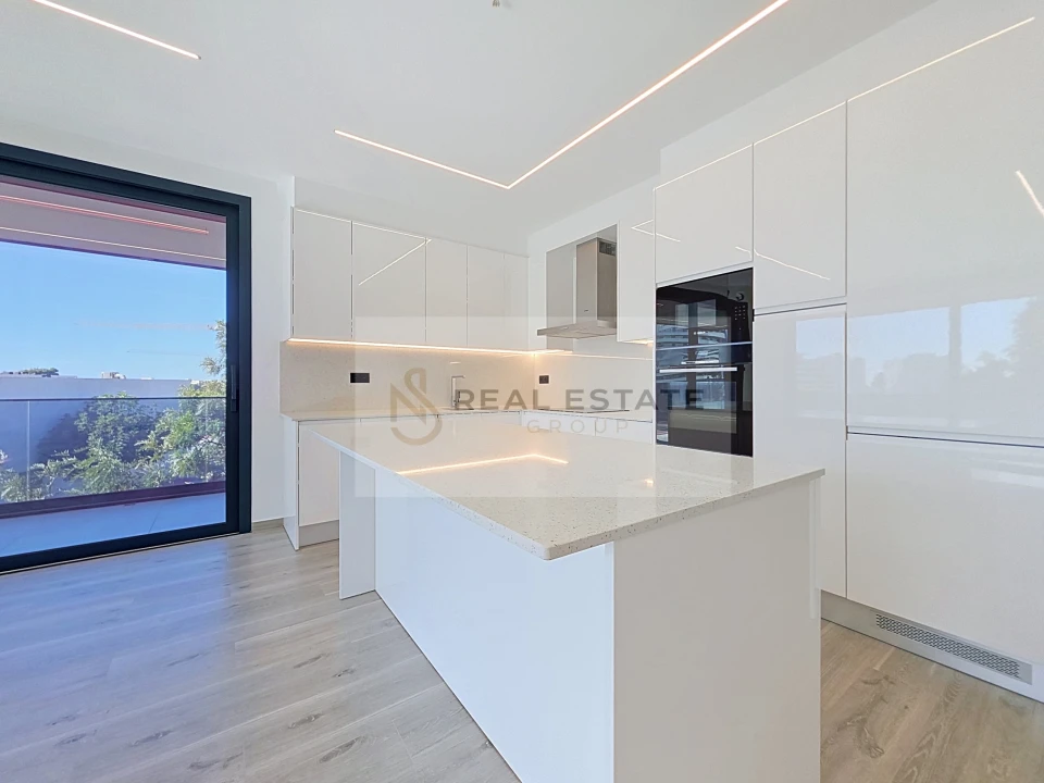 Apartamento T2 para Venda em Portimão Foto 6