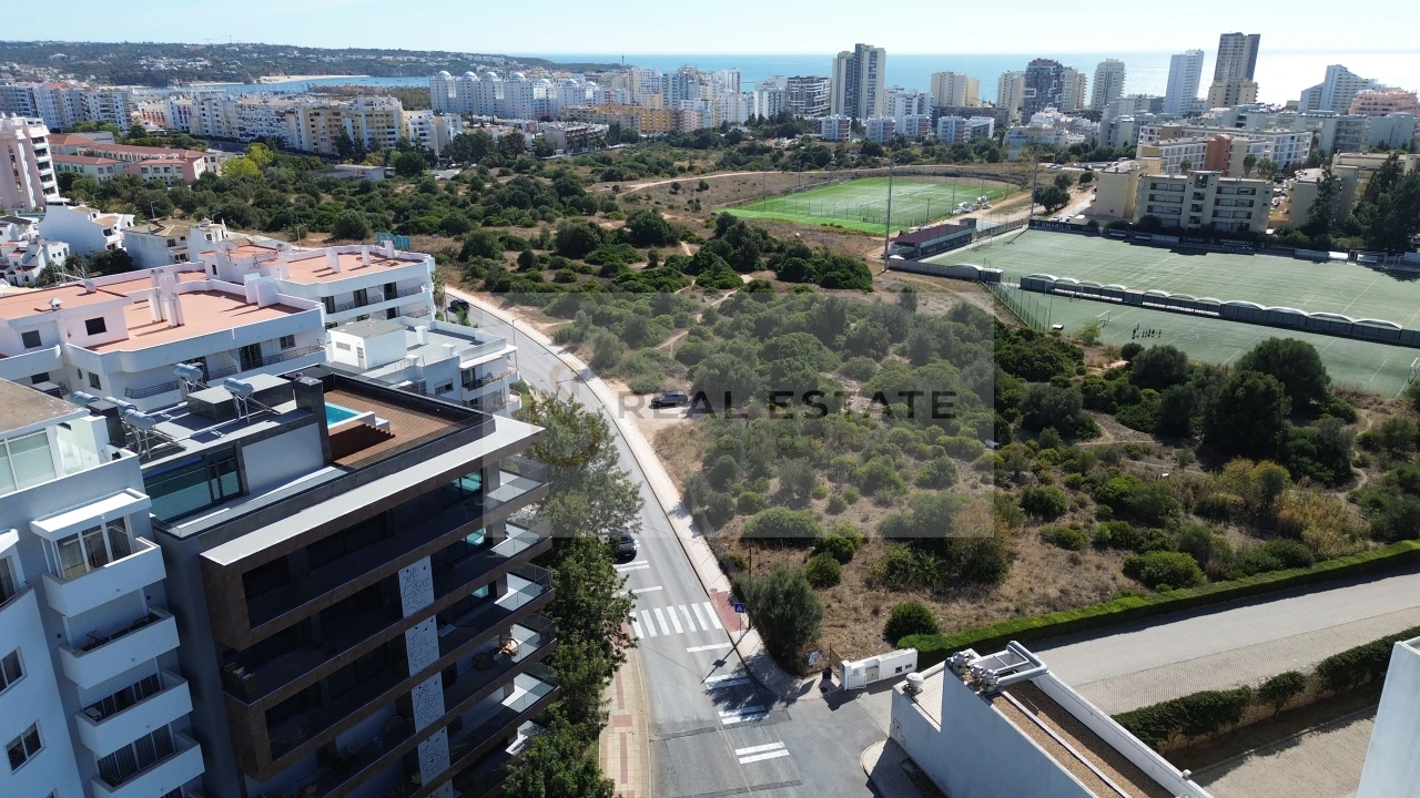 Apartamento T2 para Venda em Portimão Foto 24