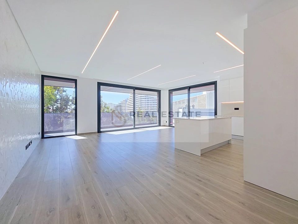 Apartamento T2 para Venda em Portimão Foto 3