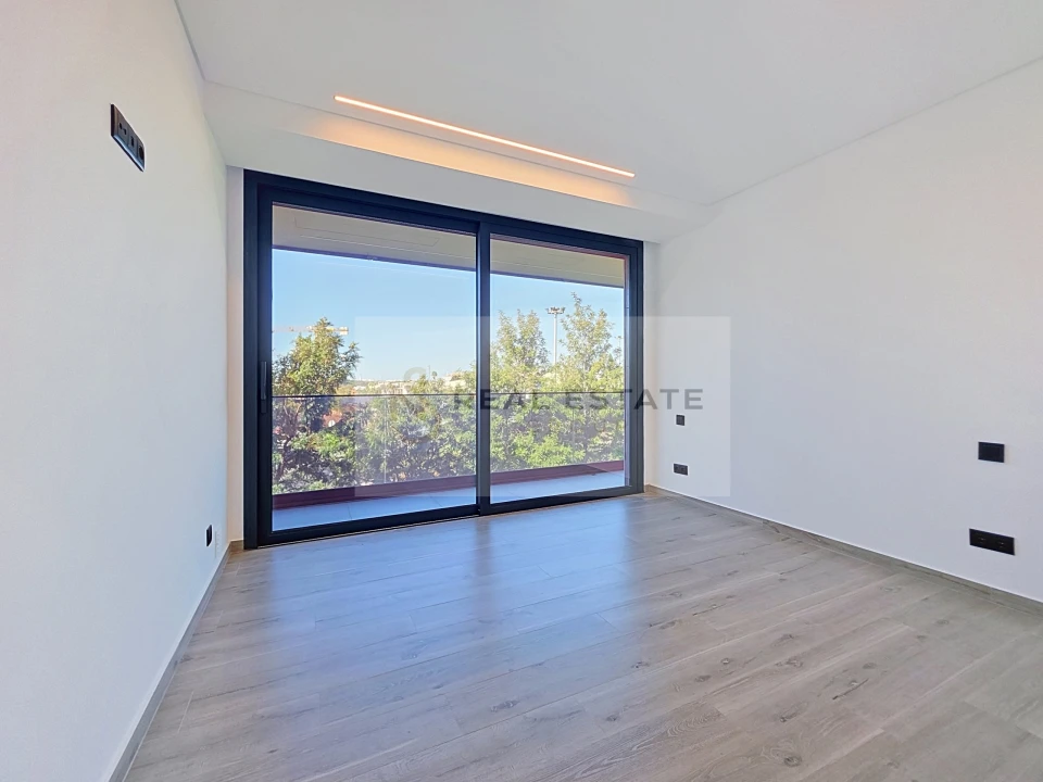Apartamento T2 para Venda em Portimão Foto 8