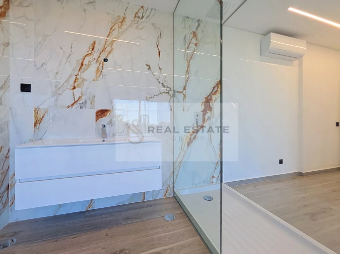 Apartamento T2 para Venda em Portimão Foto 15
