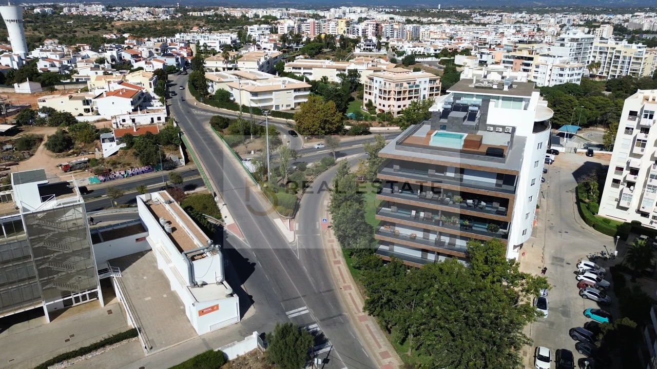 Apartamento T2 para Venda em Portimão Foto 35