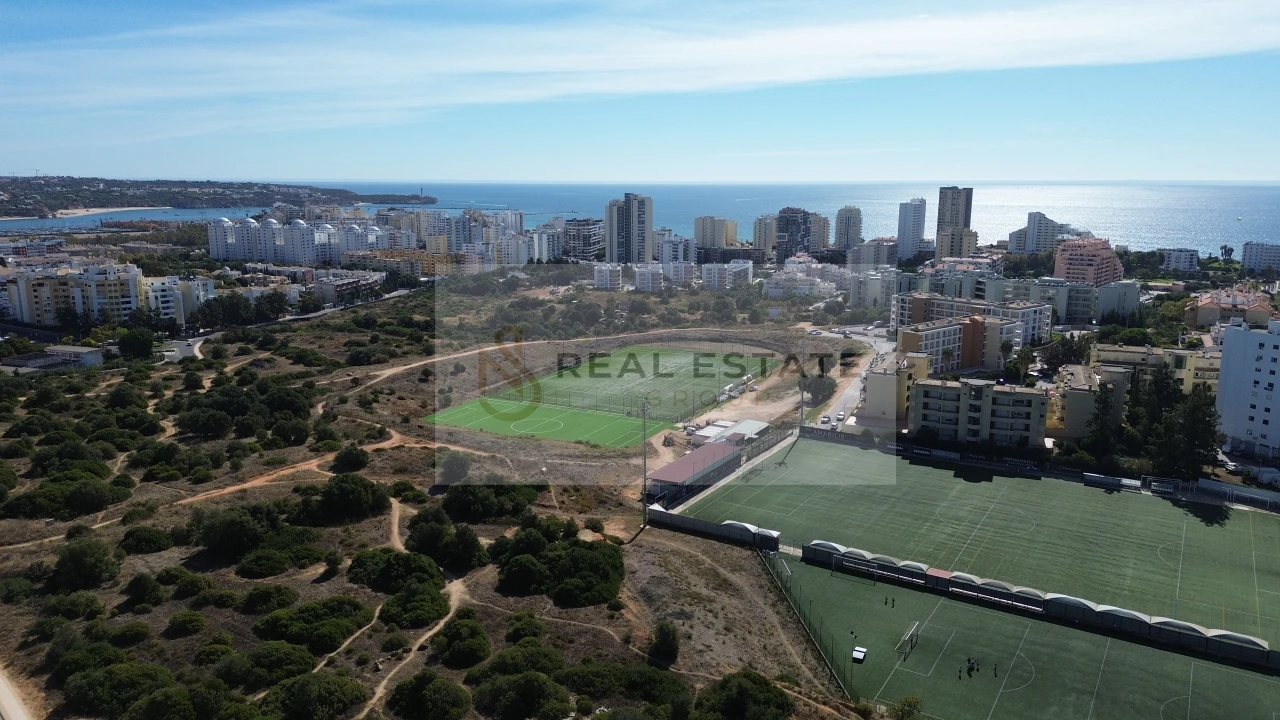 Apartamento T2 para Venda em Portimão Foto 36