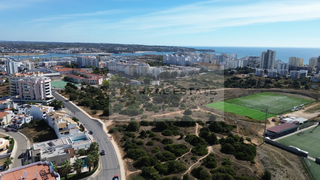 Apartamento T2 para Venda em Portimão Foto 32