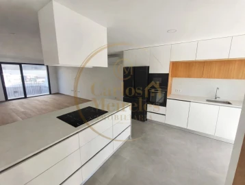 Moradia T3 para Venda em Merelim (São Pedro) e Frossos