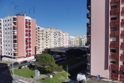 Apartamento T2 para Arrendamento em Cacém e São Marcos