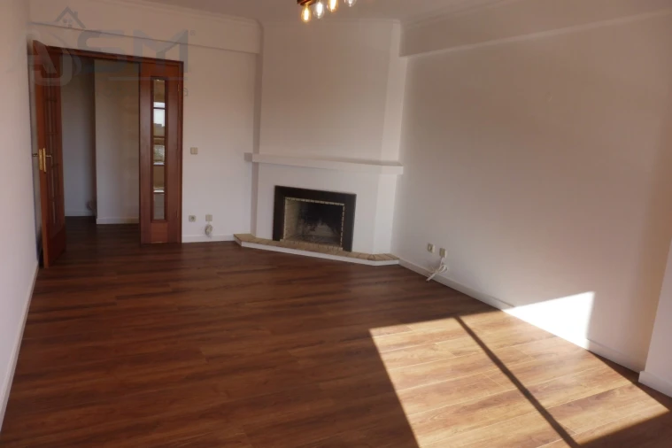 Apartamento T2 para Arrendamento em Cacém e São Marcos Foto 2