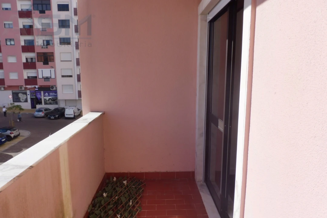 Apartamento T2 para Arrendamento em Cacém e São Marcos Foto 14