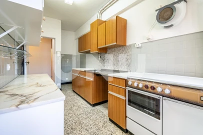 Apartamento T5 para Arrendamento em Covilhã e Canhoso