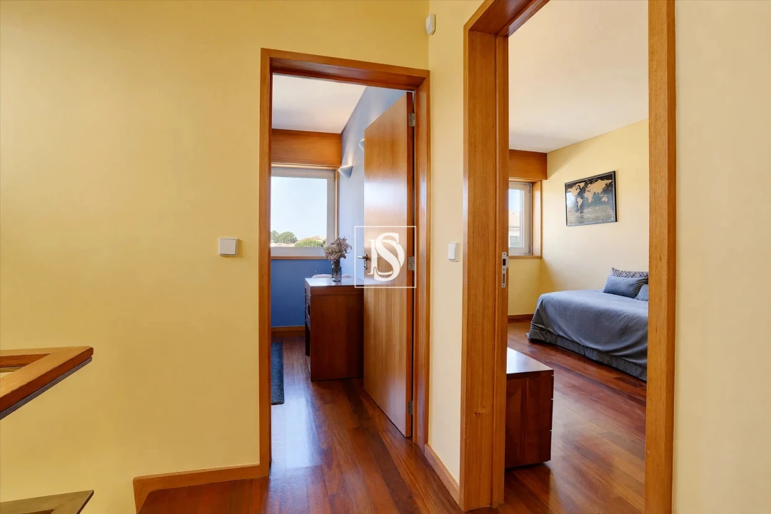 Moradia T4 para Venda em Arvore Foto 19
