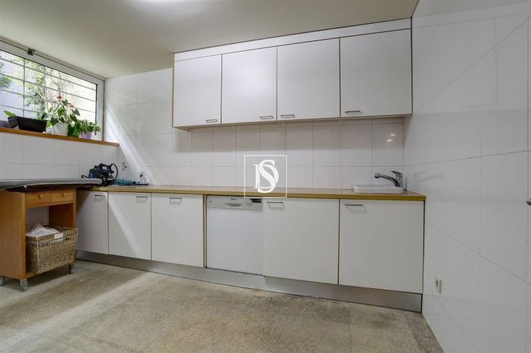 Moradia T4 para Venda em Arvore Foto 32