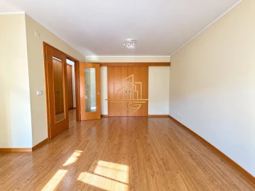 Apartamento T1 para Venda em Lordelo do Ouro e Massarelos