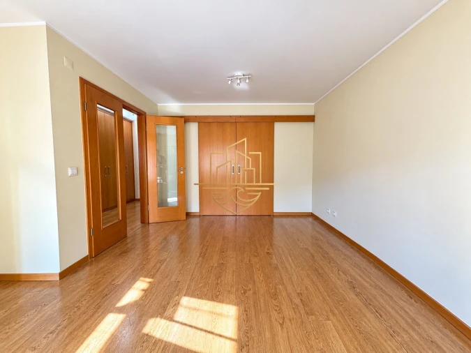 Apartamento T1 para Venda em Lordelo do Ouro e Massarelos Foto 9