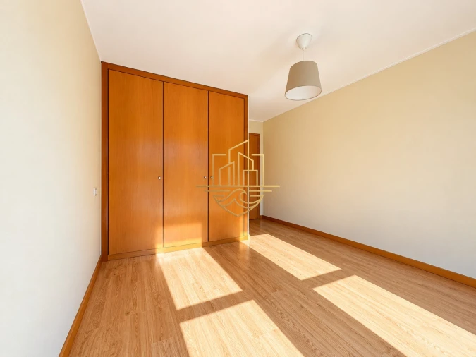 Apartamento T1 para Venda em Lordelo do Ouro e Massarelos Foto 16