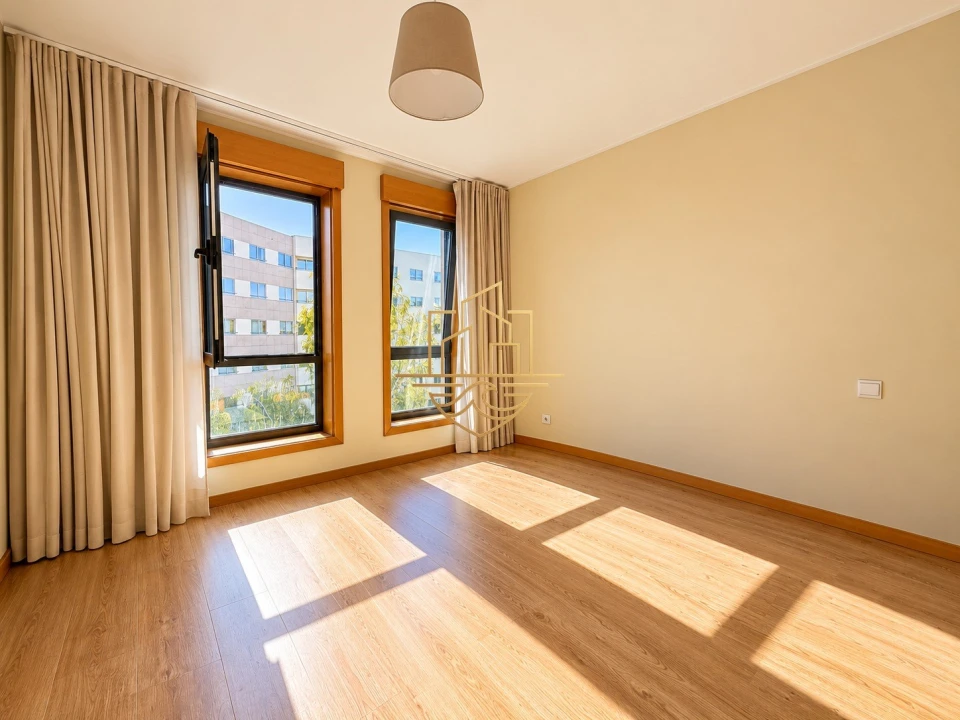 Apartamento T1 para Venda em Lordelo do Ouro e Massarelos Foto 19