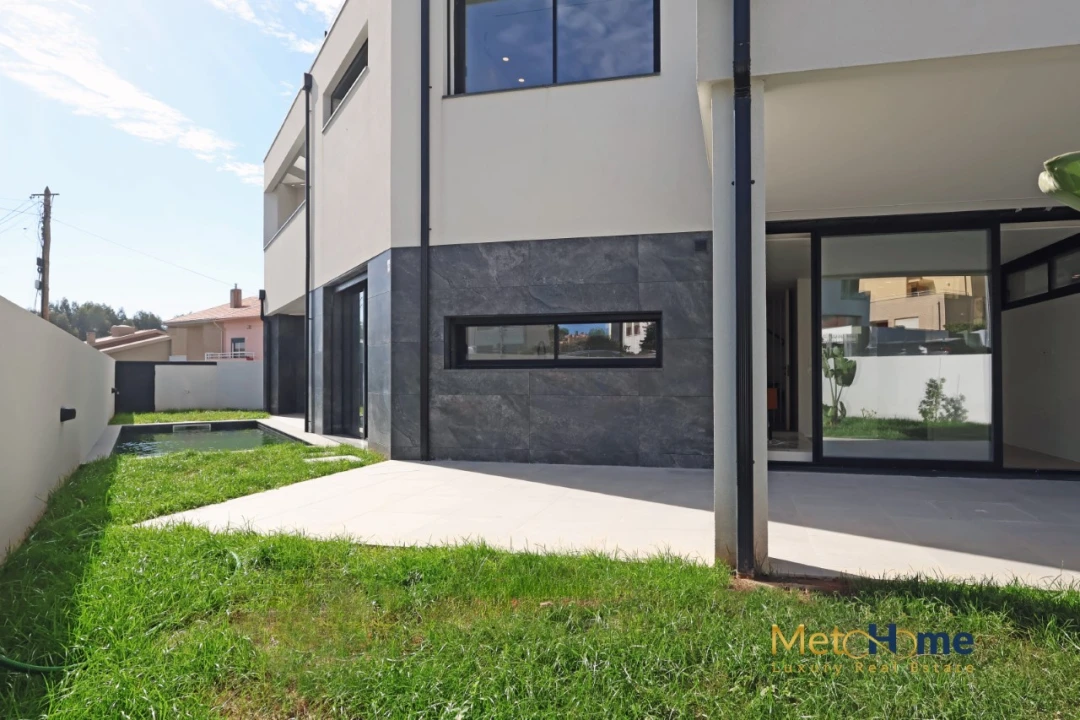 Moradia T5 para Venda em Madalena Foto 5