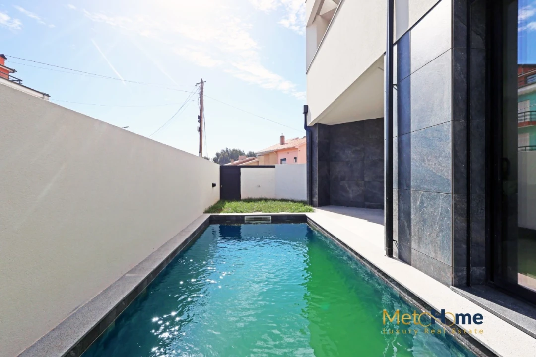 Moradia T5 para Venda em Madalena Foto 6