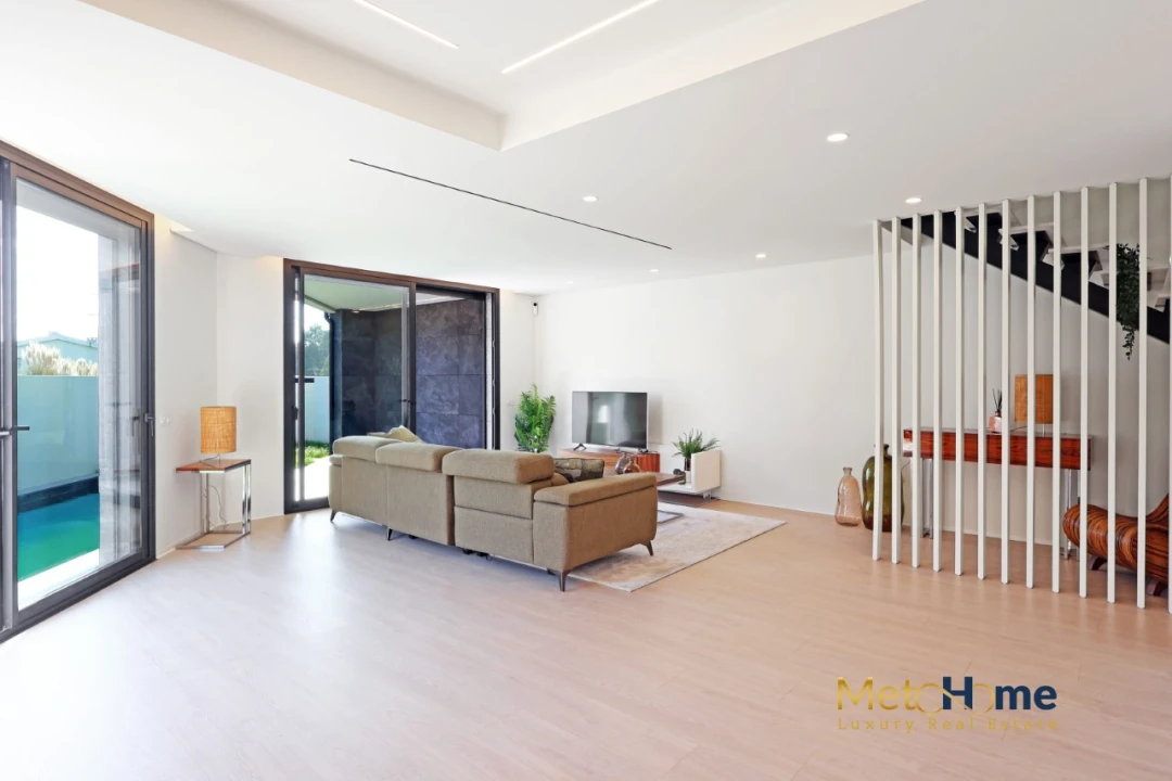 Moradia T5 para Venda em Madalena Foto 9