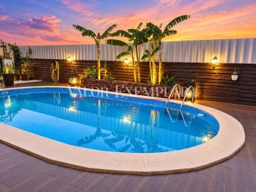 Moradia T4 para Venda em Atalaia e Alto Estanqueiro-Jardia