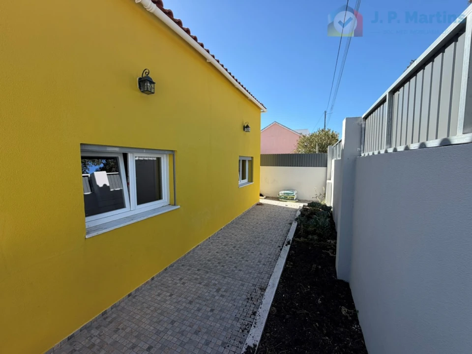 Apartamento T3 para Venda em Alcochete Foto 35