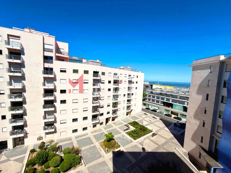 Apartamento T2 para Arrendamento em Parque das Nações Foto 2