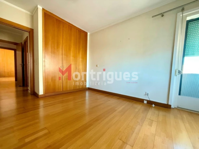 Apartamento T2 para Arrendamento em Parque das Nações Foto 8