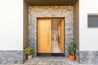 Moradia T3 para Venda em Calhetas