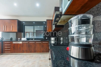 Moradia T3 para Venda em Calhetas