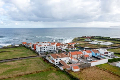 Moradia T3 para Venda em Calhetas