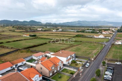Moradia T3 para Venda em Calhetas