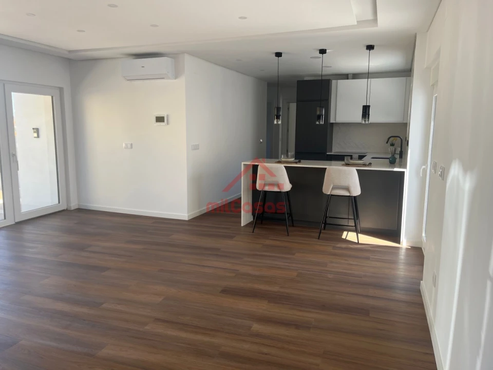 Moradia T3 para Venda em Santa Maria, São Pedro e Matacães Foto 13