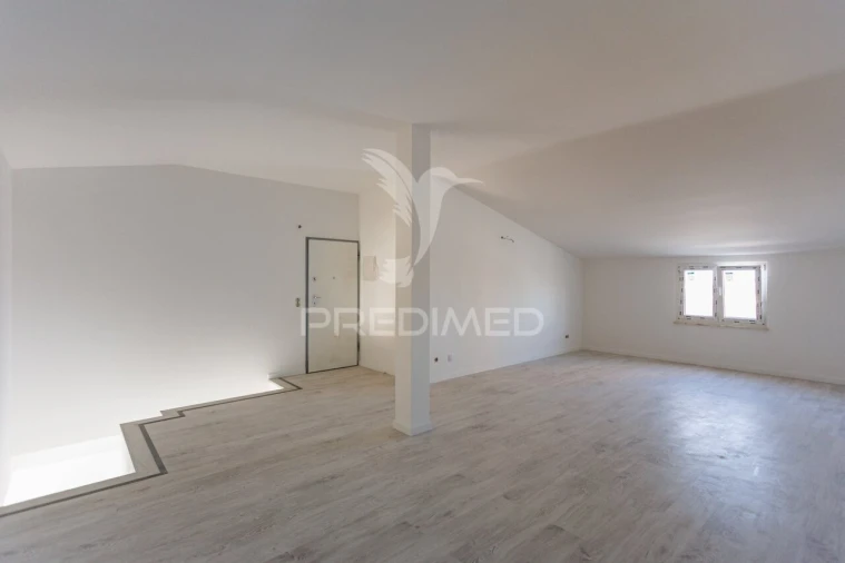 Apartamento T3 para Venda em Seixal, Arrentela e Aldeia de Paio Pires Foto 21