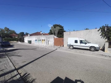 Moradia T3 para Venda em Nossa Senhora da Piedade