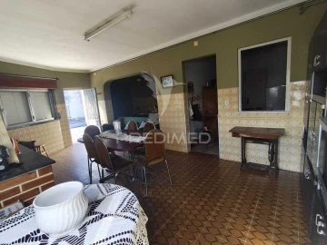 Moradia T3 para Venda em Nossa Senhora da Piedade