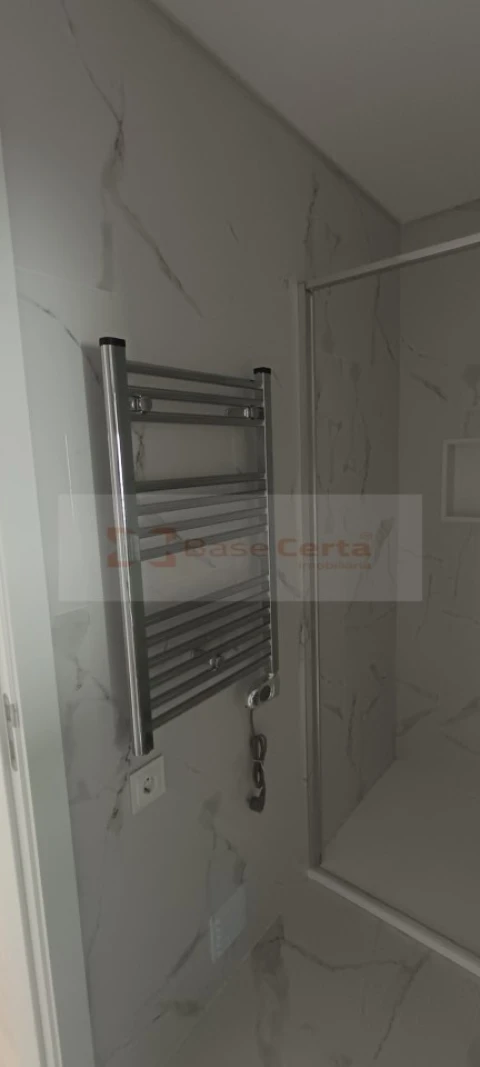 Apartamento T3 para Venda em Vialonga