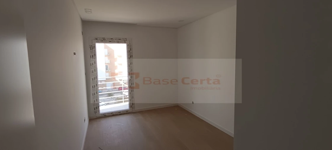 Apartamento T3 para Venda em Vialonga Foto 8