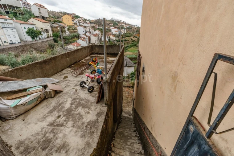 Prédio para Venda em Sobral de São Miguel Foto 14