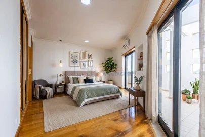 Apartamento T4 para Venda em Marvila, Ribeira Santarém, São Salvador, São Nicolau
