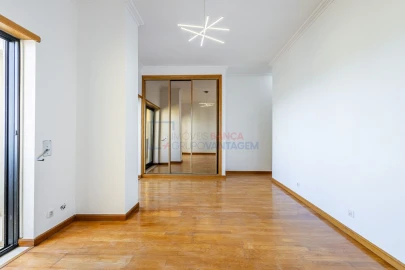 Apartamento T4 para Venda em Marvila, Ribeira Santarém, São Salvador, São Nicolau