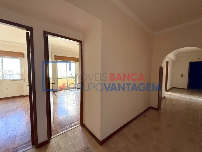 Apartamento T2 para Venda em Pontinha e Famões Foto 6