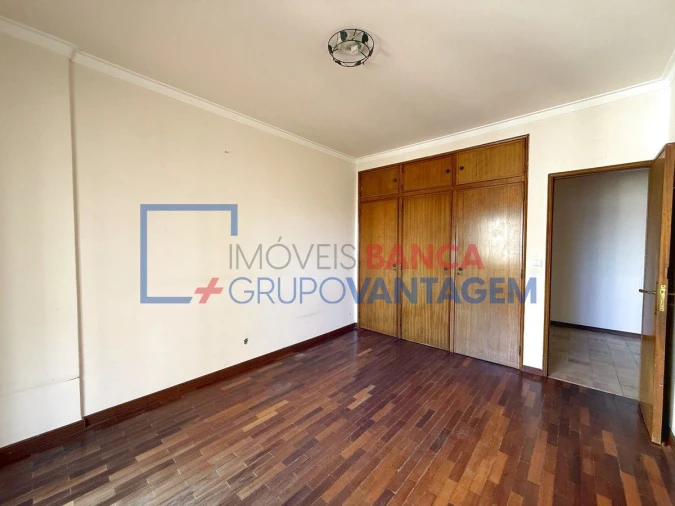 Apartamento T2 para Venda em Pontinha e Famões Foto 11