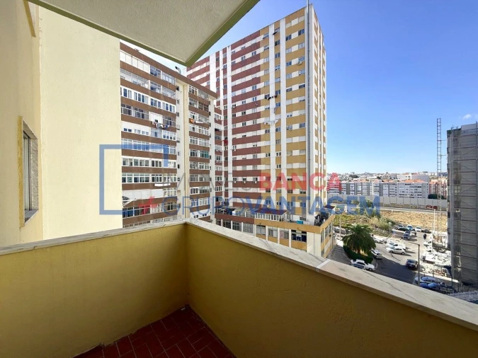Apartamento T2 para Venda em Pontinha e Famões Foto 20