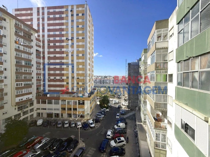 Apartamento T2 para Venda em Pontinha e Famões Foto 21