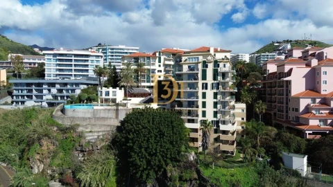 Apartamento T4 para Arrendamento em São Martinho