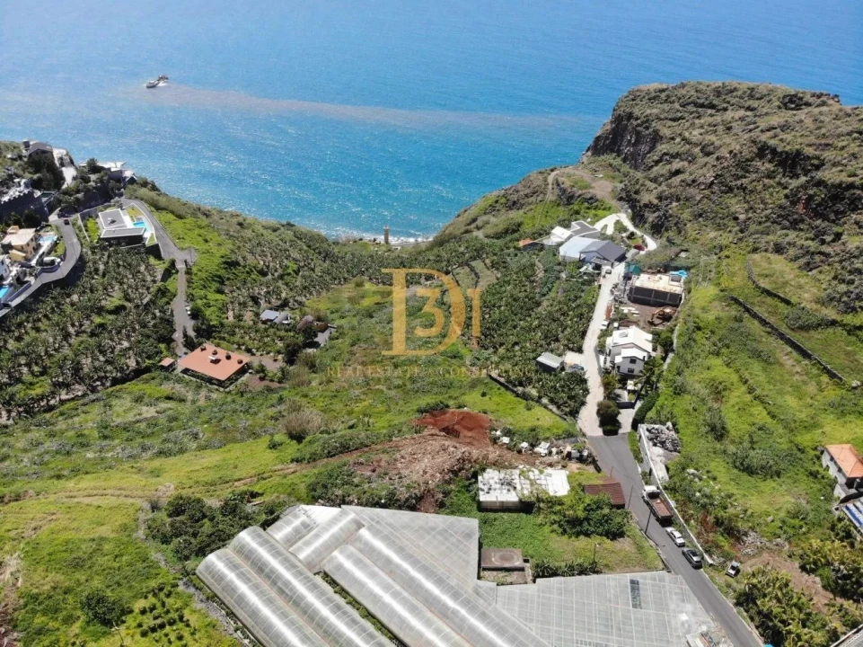 Terreno para Venda em Ribeira Brava Foto 16