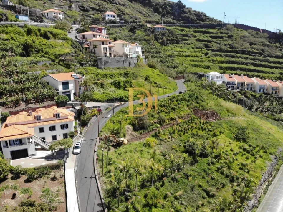 Terreno para Venda em Ribeira Brava Foto 16