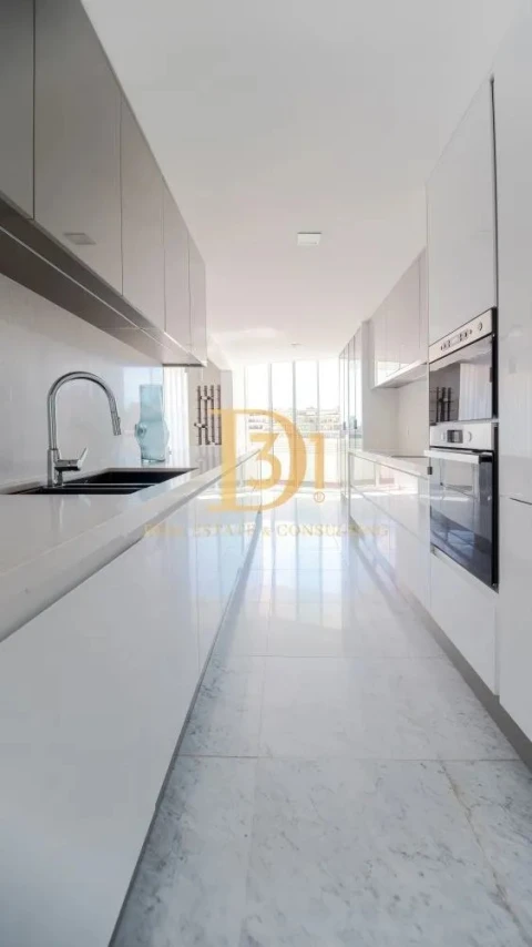 Apartamento T4 para Venda em Funchal (São Pedro)