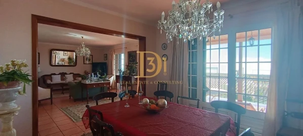 Moradia T4 para Venda em Funchal (Santa Maria Maior)