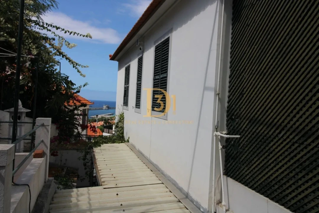 Moradia T4 para Venda em Funchal (Santa Maria Maior) Foto 36