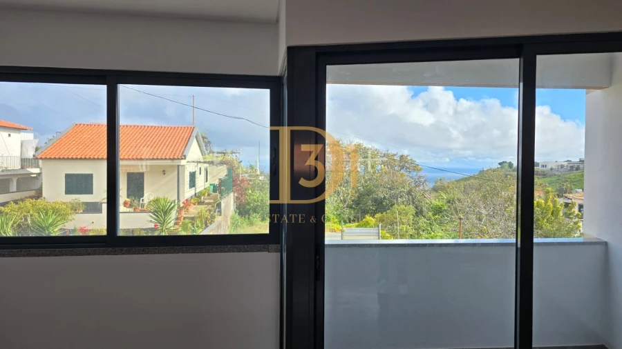 Apartamento T2 para Venda em Santo Antonio Foto 2